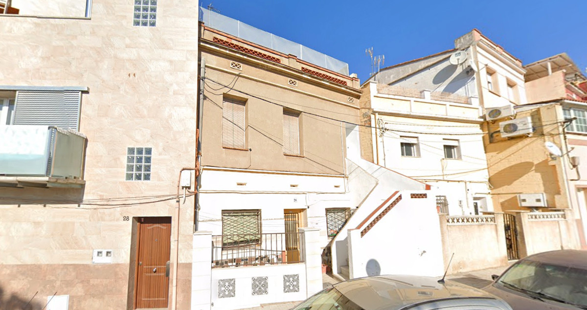 El domicilio de Cornellà de Llobregat donde se ha producido la pelea mortal entre hermanos / GOOGLE STREET VIEW