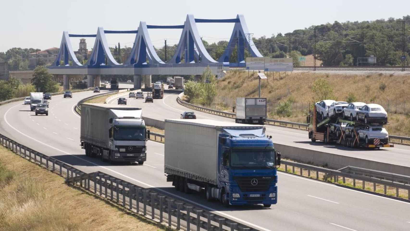 Tráfico se muestra insatisfecho porque algunos camiones se saltaron las restricciones en la operación salida / EUROPA PRESS