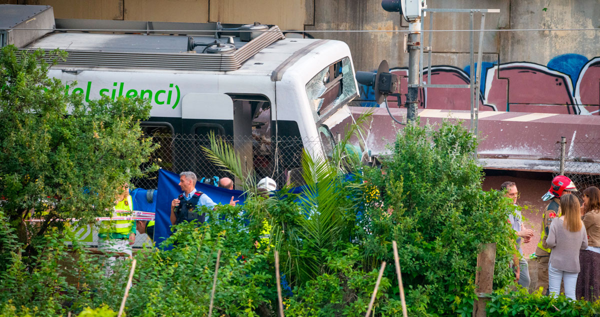 Imagen del accidente mortal de un tren de FGC en Sant Boi de Llobregat (Barcelona) / EP