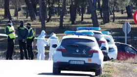 Agentes de la Guardia Civil en la zona en la que ha aparecido el cadáver de Esther López / EUROPA PRESS