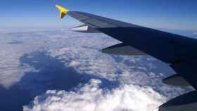 Una imagen tomada desde la ventana de un avión de Vueling / JET PHOTOS