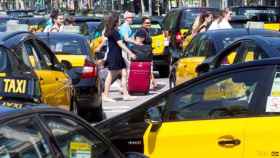 Los comercios alertan que la huelga de taxistas afecta a su negocio