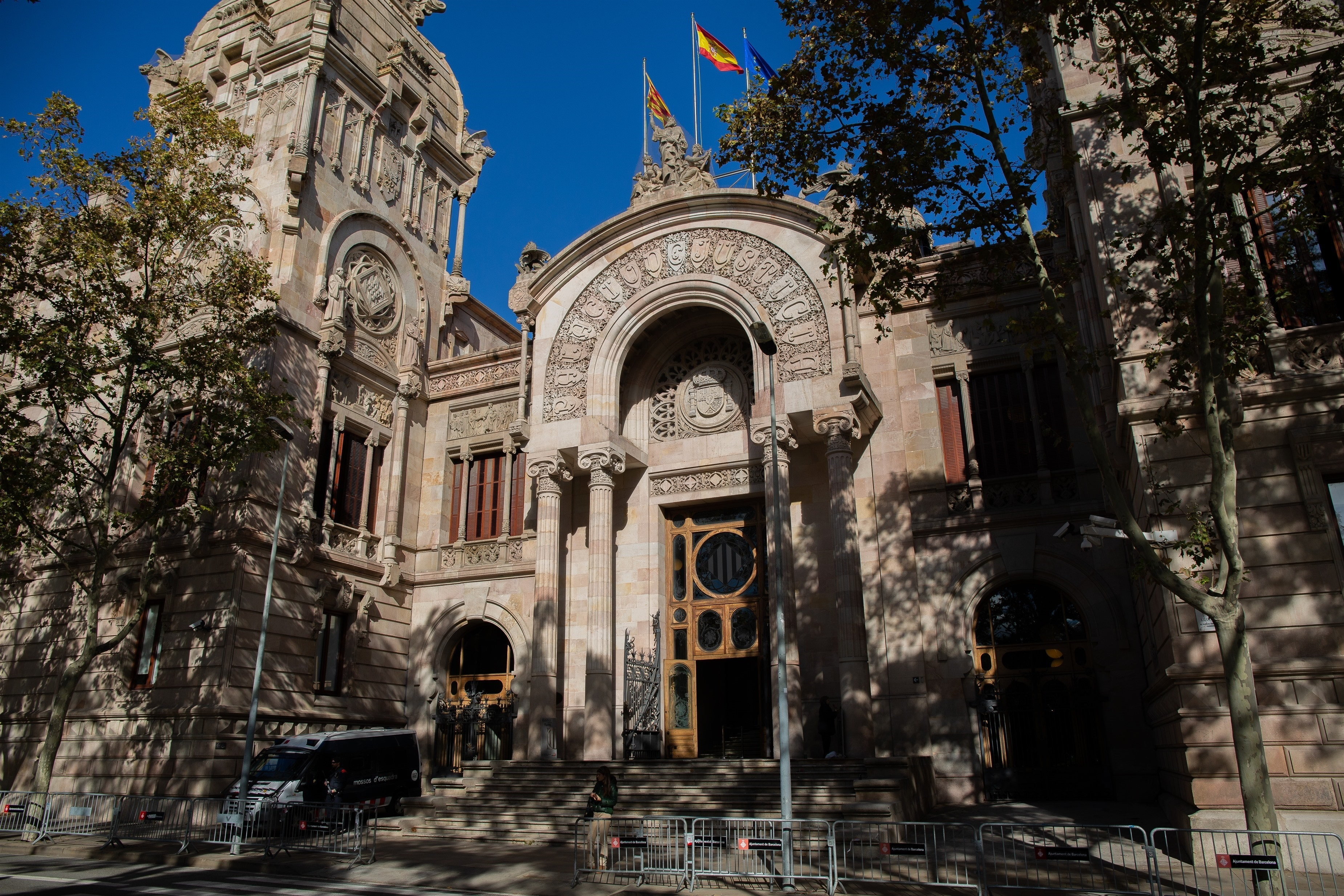 Fachada del Palacio de Justicia de Catalunya, sede del TSJC; la justicia anula el cambio de modelo de gestión del agua de Sant Llorenç d’Hortons  / EUROPA PRESS