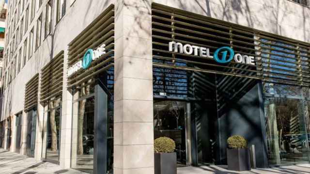 Motel One Barcelona-Ciutadella, que acaba de aperturar en una antigua comisaría de los Mossos en la Ciudad Condal / CG