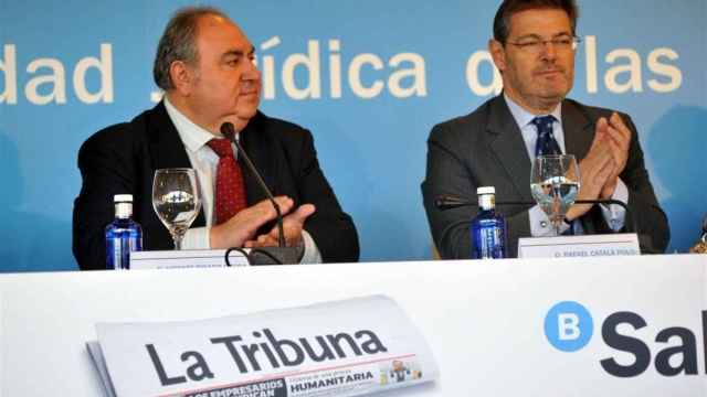 Rafael Catalá, a la derecha de la imagen, esta mañana en Toledo / EUROPA PRESS