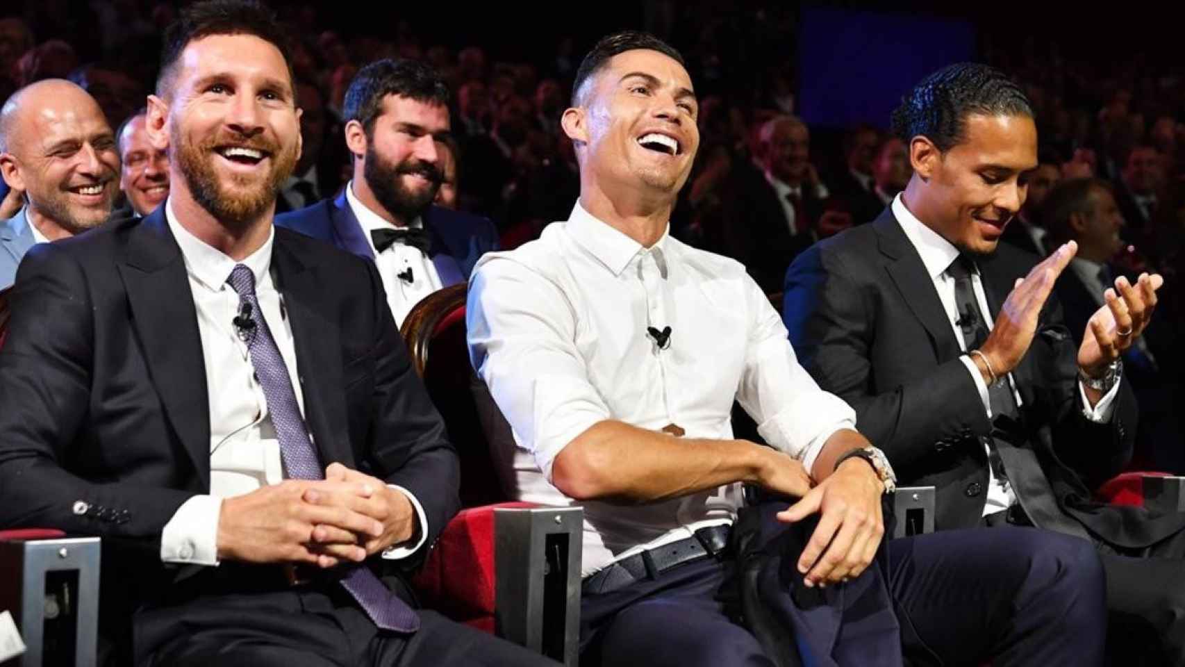 Messi y Cristiano Ronaldo en la gala de la UEFA / REDES