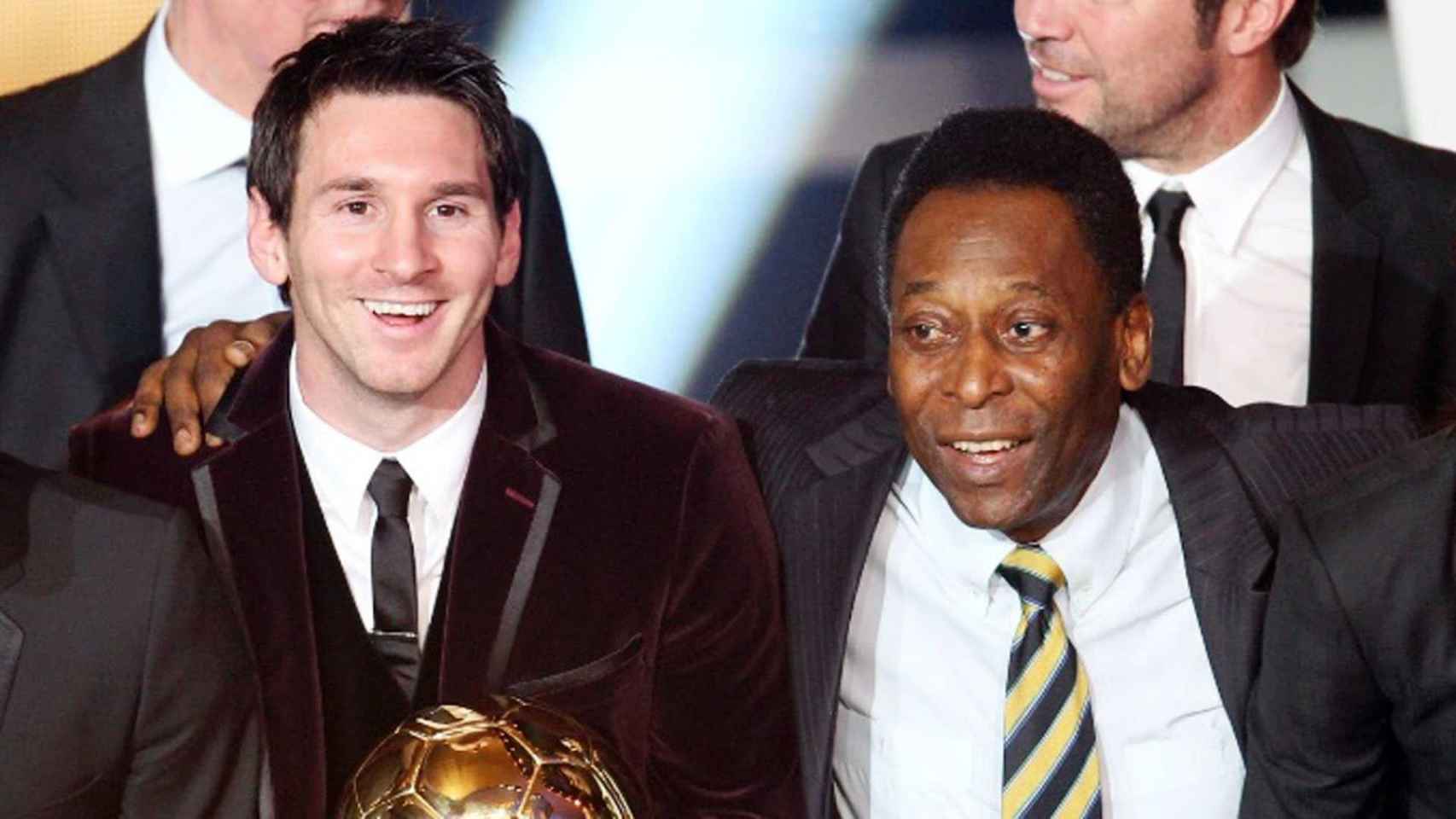 Messi y Pelé, dos leyendas en una foto de archivo / ARCHIVO