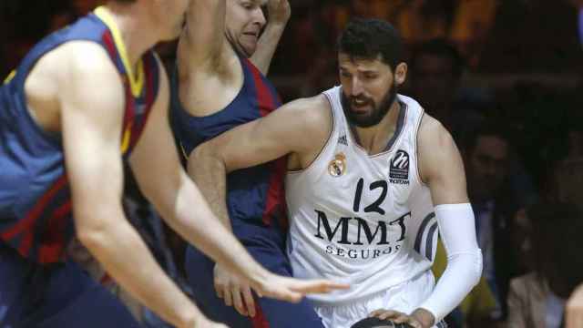 Nikola Mirotic en un partido ante el FC Barcelona / EFE