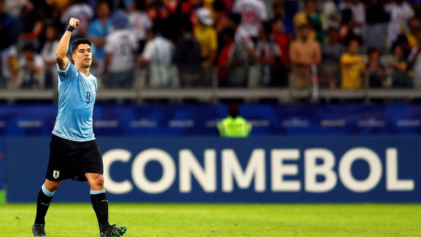 Luis Suárez celebrando la victoria de Uruguay / EFE