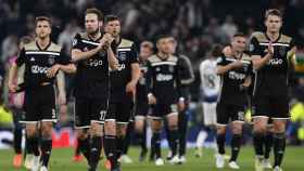El Ajax celebrando la victoria en Londres este martes / EFE