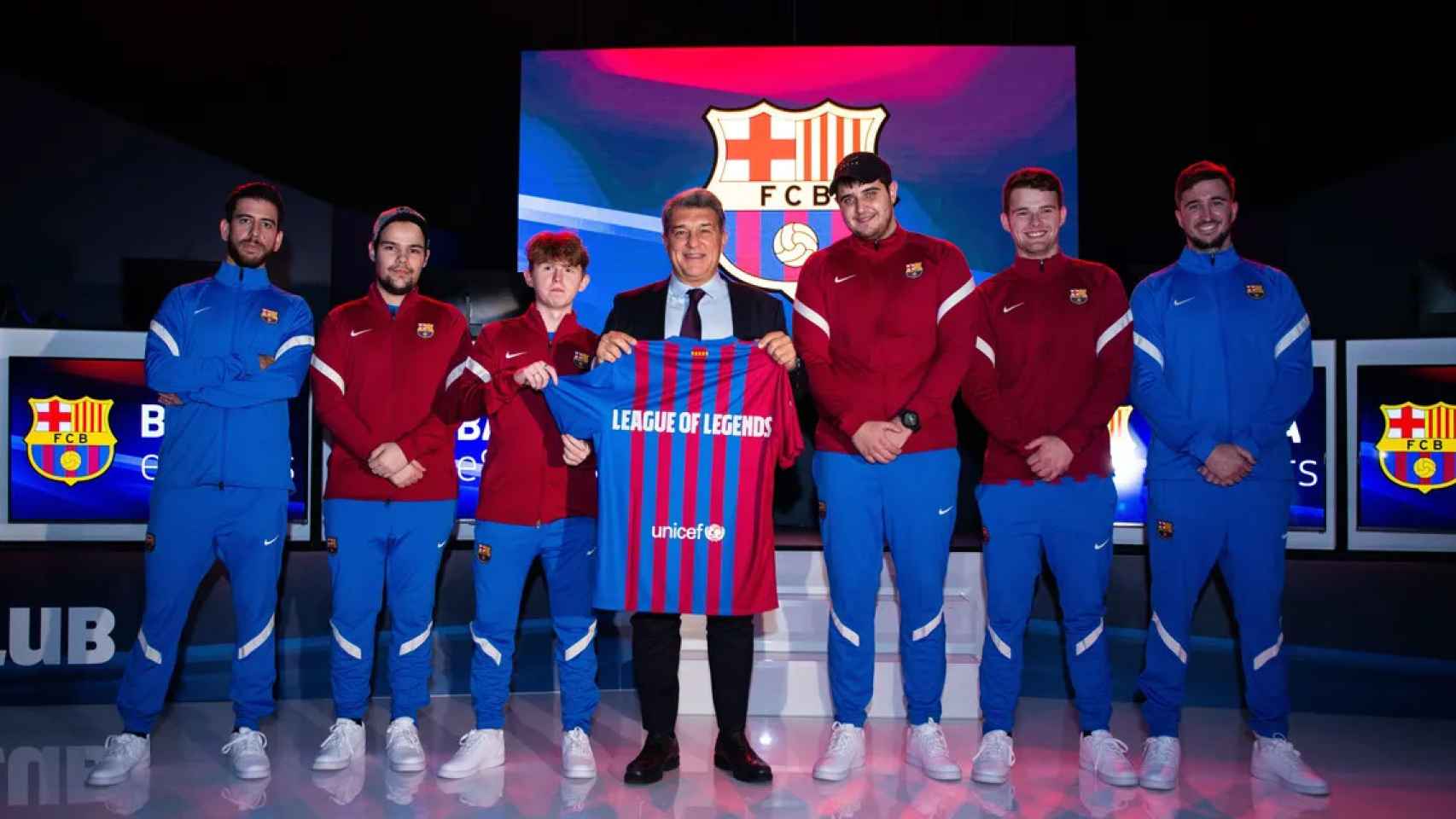 Joan Laporta, junto al equipo de eSports de League of Legends del Barça / FCB