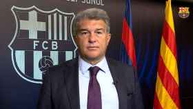 Joan Laporta, presidente del Barça, compartiendo un mensaje de apoyo con las víctimas de Ucrania / FCB