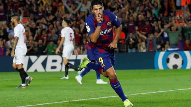 Luis Suárez celebra un gol del Barça / EFE