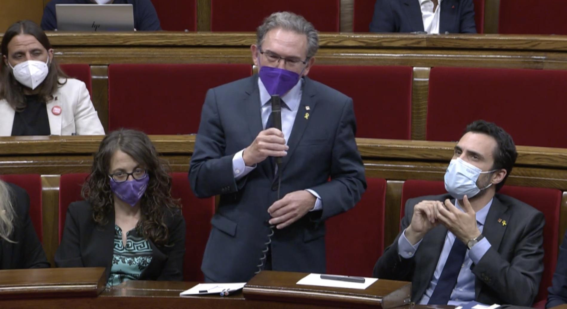 El consejero catalán de Economía, Jaume Giró, en el Parlamento catalán / CG