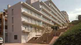 Bloque de viviendas de Barcelona con pisos en alquiler / AMB