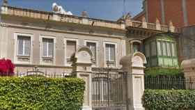 Una de las casas de la calle Encarnació del distrito de Gràcia / GOOGLE