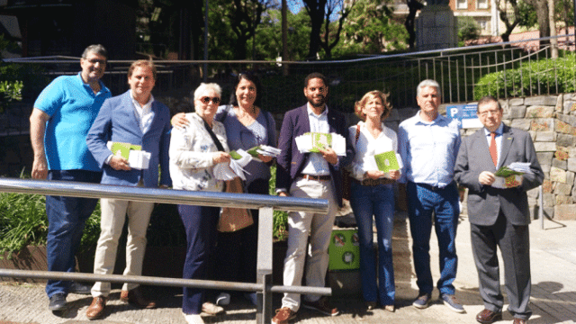 Ignacio Garriga (c), diputado de Vox en el Congreso y líder del partido verde en Cataluña / CG