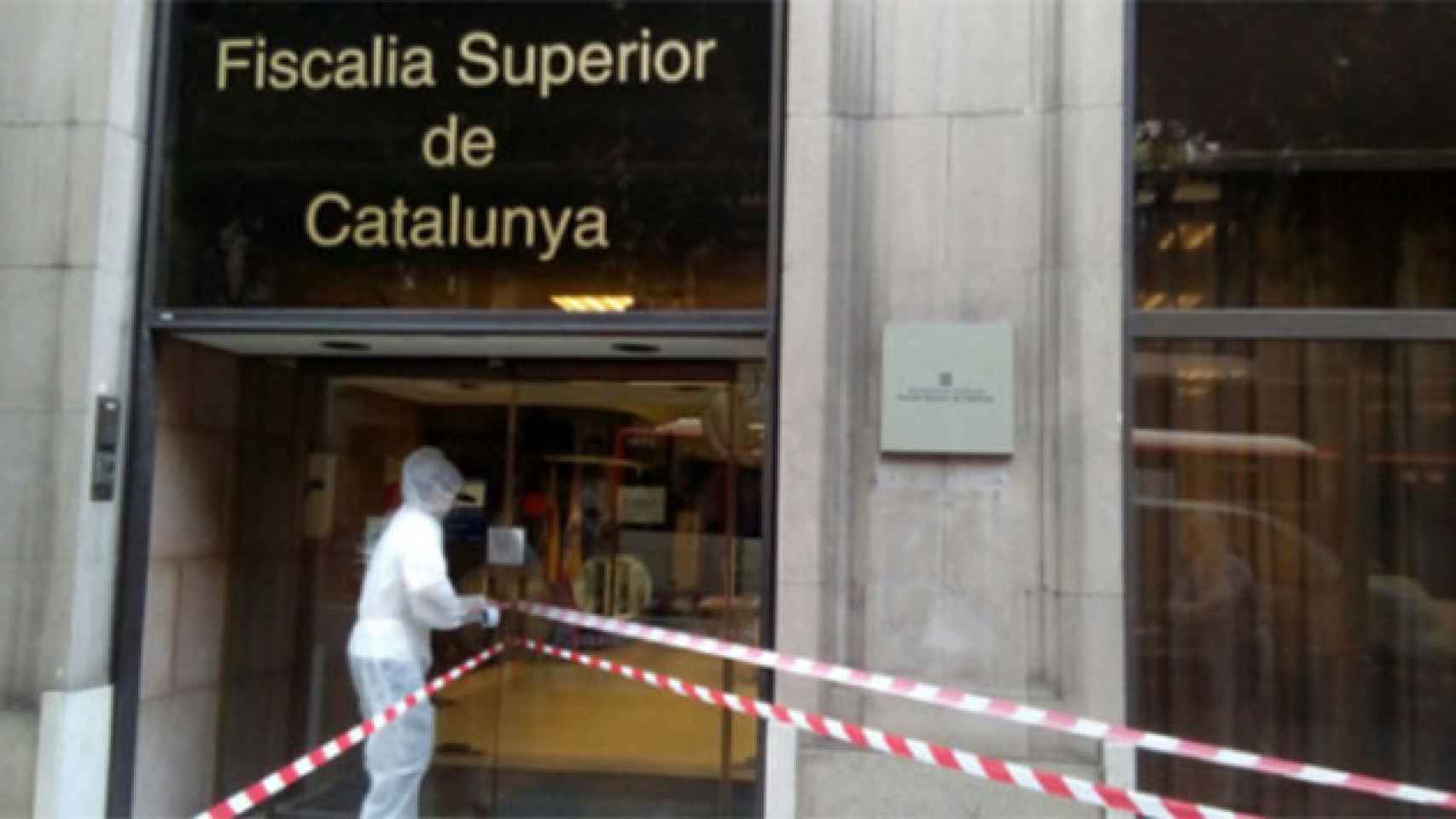 Arran 'precinta' la Fiscalía Superior de Cataluña por una plaga de fascismo