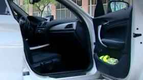 Asiento del copiloto donde los mossos hallaron un cadáver en el coche kamikaze