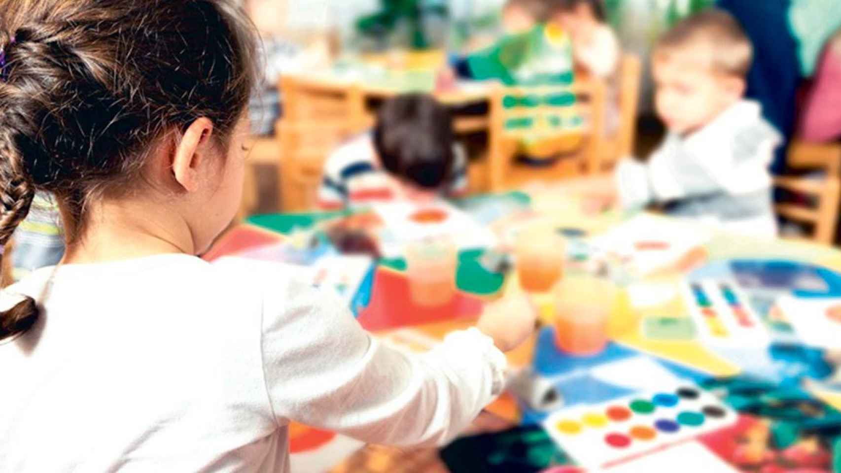 Varios niños juegan en una centro de educación infantil / EUROPA PRESS