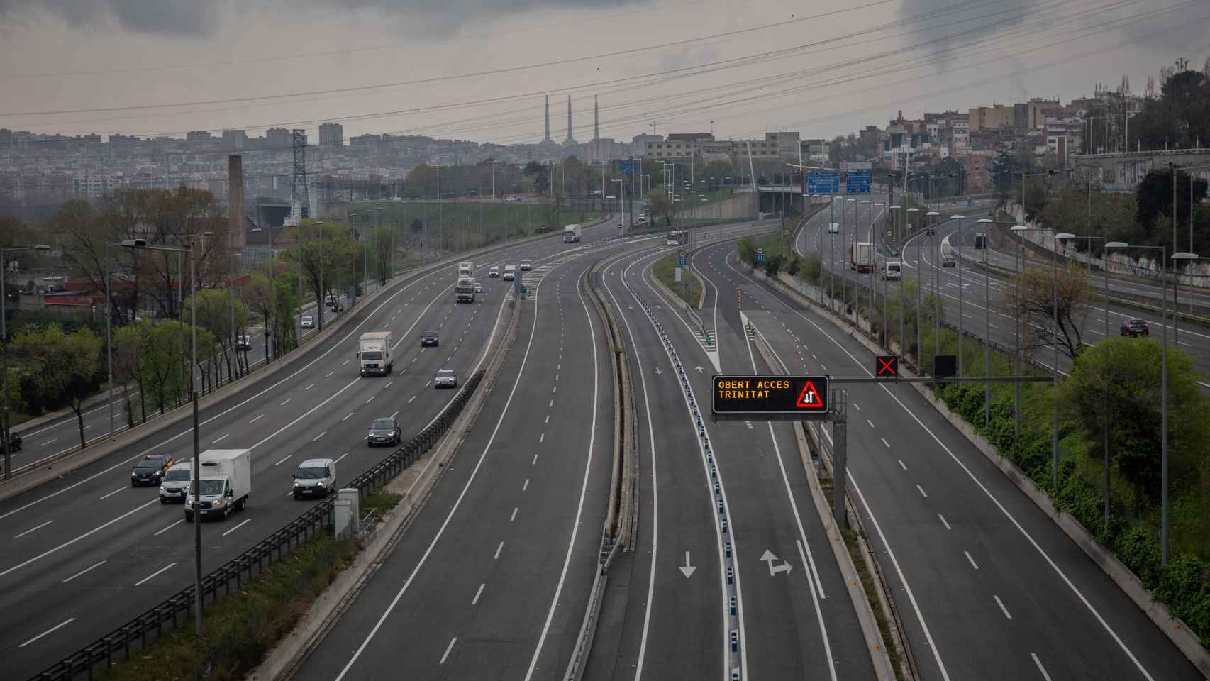 Una autopista de Cataluña con menos circulación de lo habitual por las restricciones contra el Covid / EP