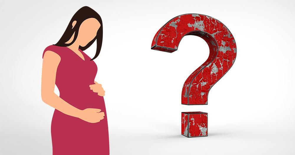 Mujer con dudas sobre embarazo y fertilidad / PIXABAY