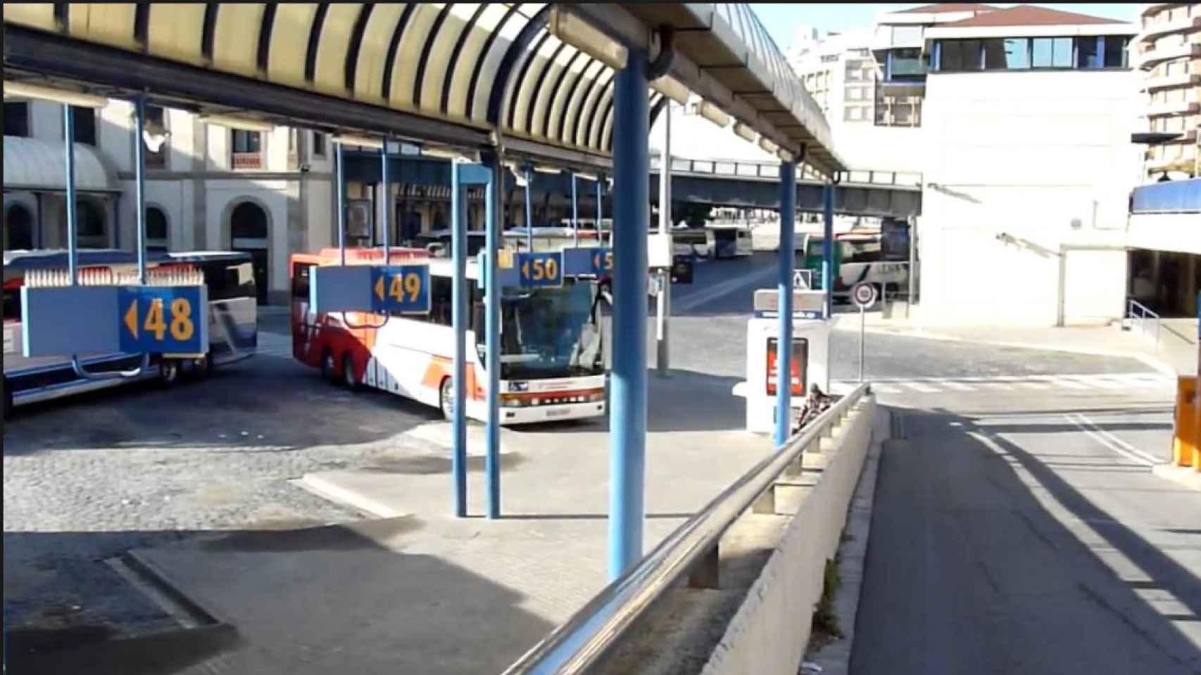 Imagen de la estación de autobuses de Vilafranca del Penedés, donde han detenido al 'atracador del papel' / CG