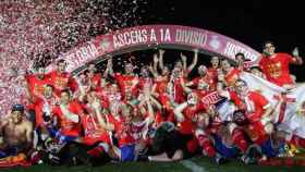 El Girona celebró por todo lo alto su primer ascenso a Primera División / CG