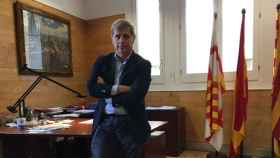 Alberto Fernández, líder del PP en el Ayuntamiento de Barcelona, en su despacho / CG
