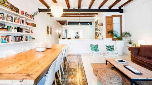 Imagen de un piso reformado que puede alojar a visitantes con Airbnb en Barcelona / CG