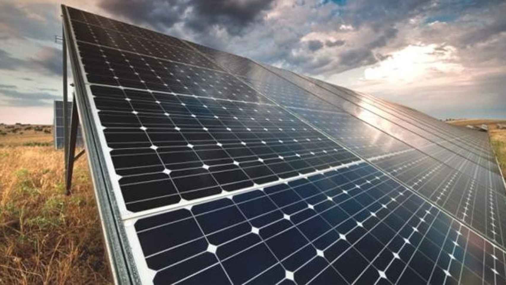 La inmobiliaria Neinor ya vende sus chalés son placas solares instaladas