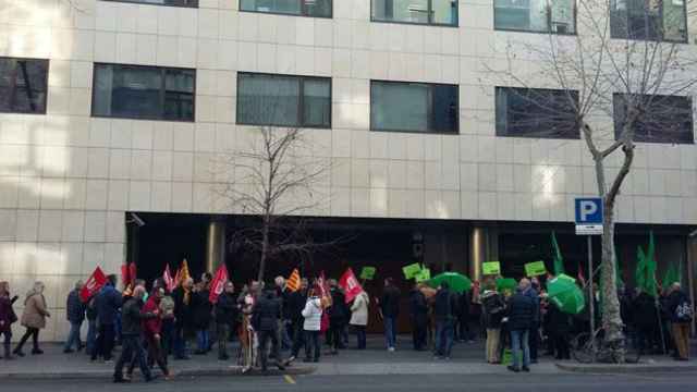 Protesta en la consejería de Empleo y Conocimiento de Barcelona / CG