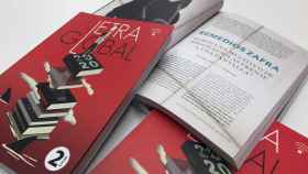 La portada y un detalle de una de las entrevistas recogidas en 'Letra Global', la revista de cultura de 'Crónica Global' / CG