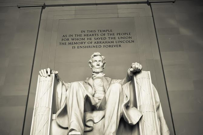 Estatua de Abraham Lincoln / Joshua Bedford EN UNSPLASH