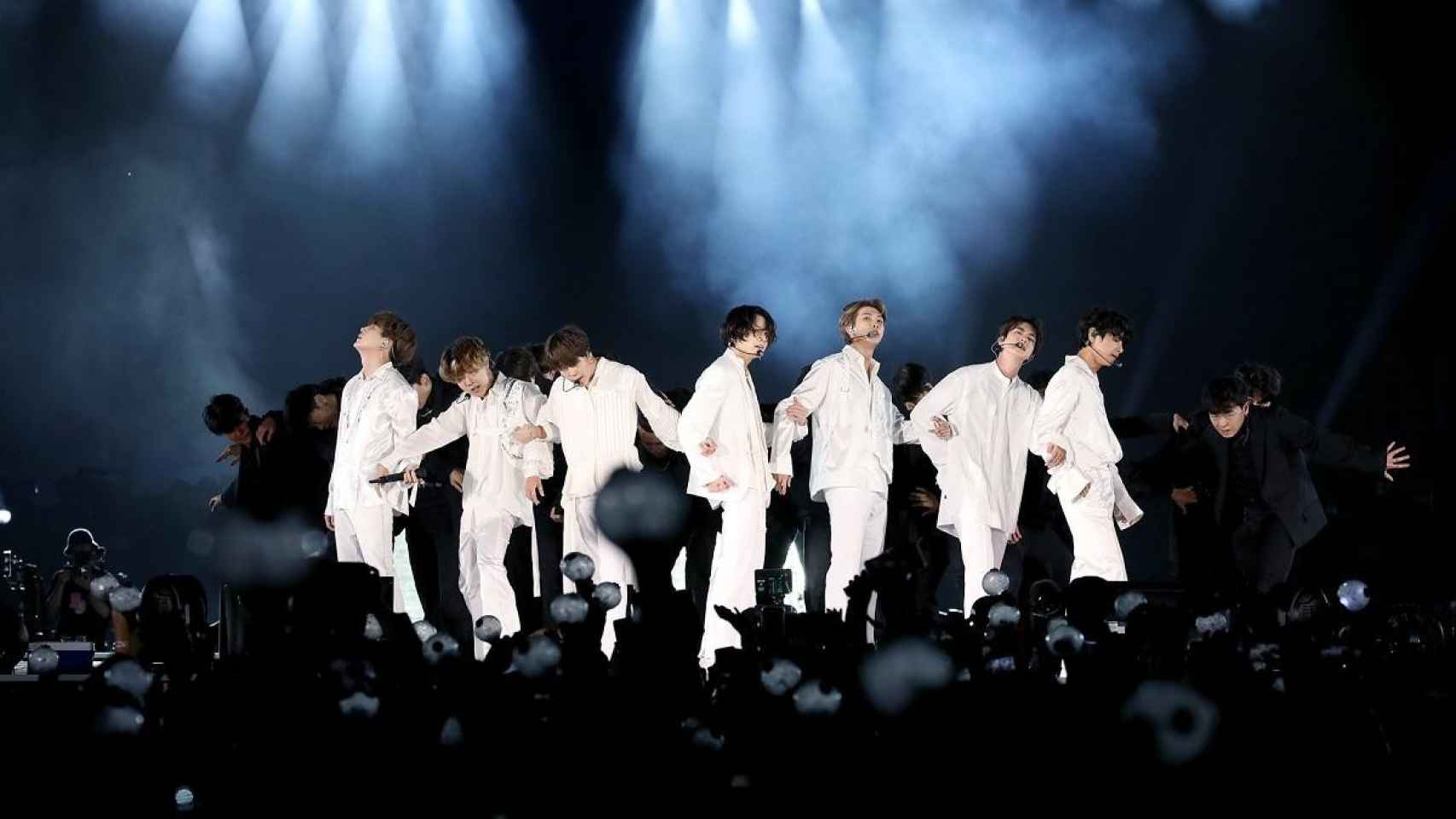 La 'boyband' surcoreana BTS durante un concierto / EP