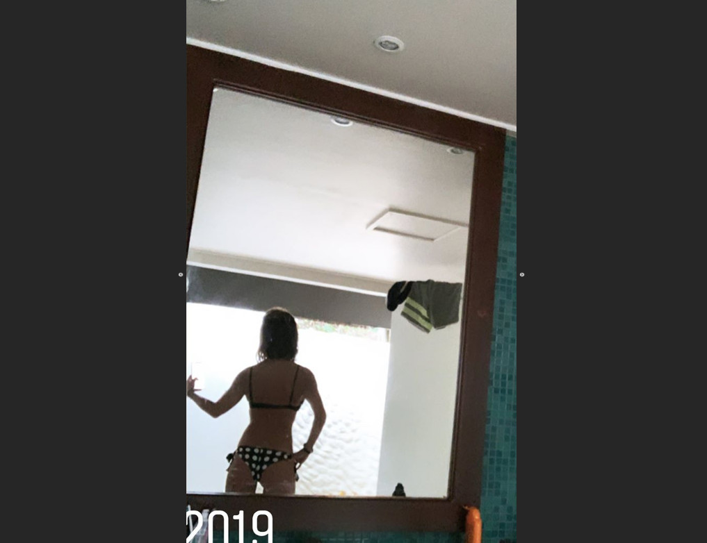 María Patiño presume de trasero en el baño del hotel durante sus vacaciones / INSTAGRAM