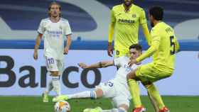 La lucha del Madrid ante el Villarreal / EFE