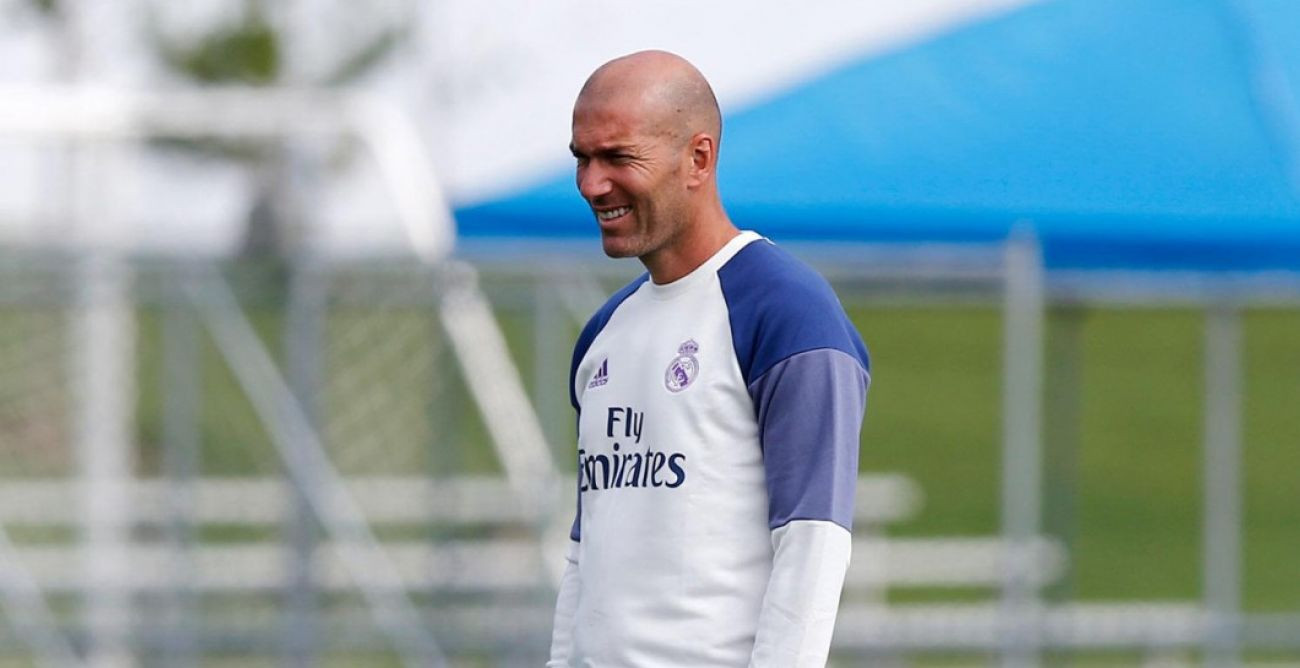 Zidane, en un entrenamiento con el Real Madrid | RM