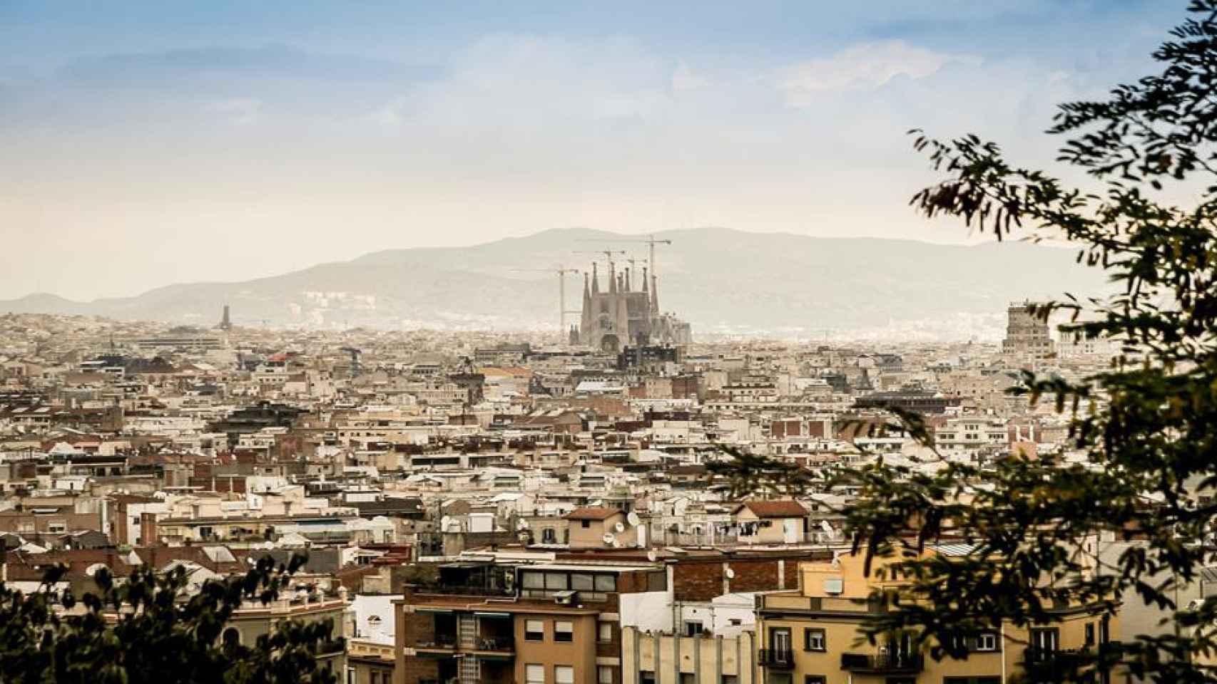 Imagen panorámica de la ciudad de Barcelona / PIXABAY