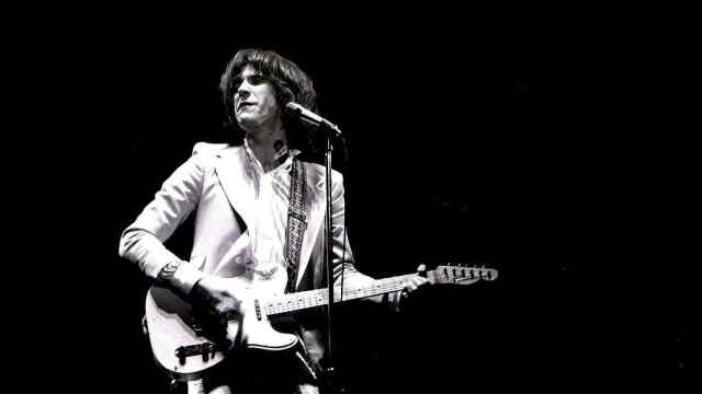 Ray Davies, líder de los Kinks, en una actuación en Toronto en 1977 / JEAN LUC OURLIN (WIKIMEDIA COMMONS)