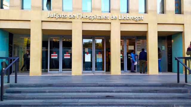 Entrada de los Juzgados de L'Hospitalet de Llobregat, donde han declarado por el caso del Consell Esportiu / EUROPA PRESS