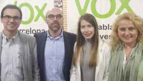La coordinadora de Vox en el Vallès Occidental, Patricia (segunda por la derecha), procedente del PPC junto a otros dirigentes de la formación / TWITTER
