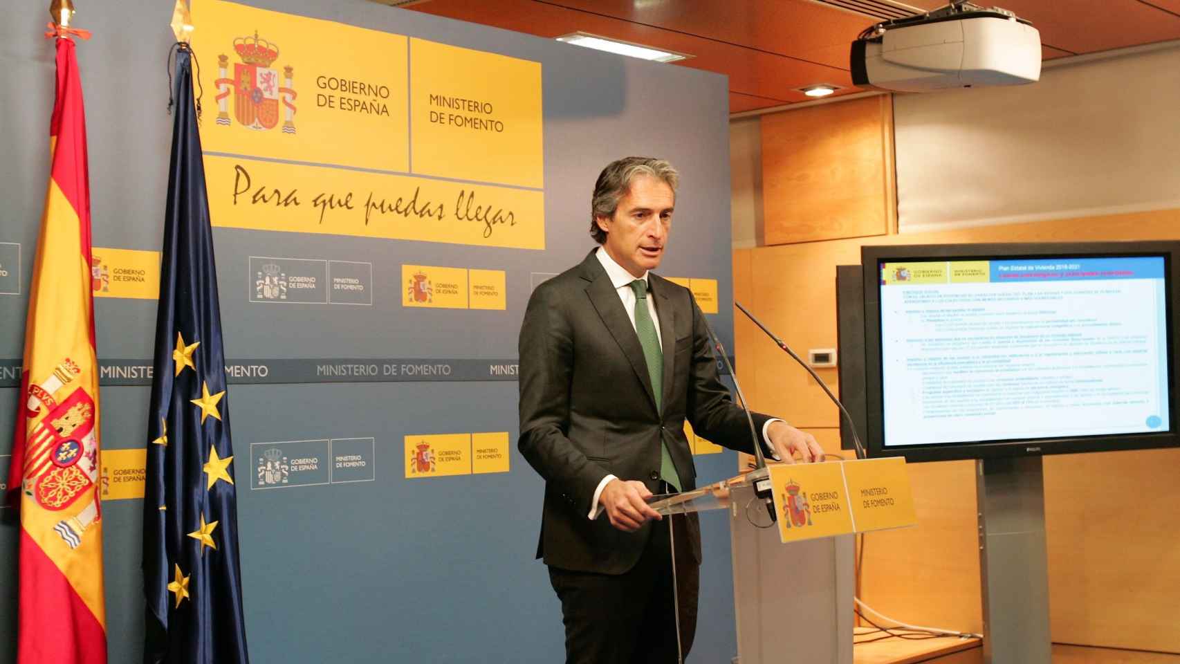 El ministro de Fomento, Íñigo de la Serna, en la rueda de prensa de presentación del Plan de Vivienda 2018-2021 / CG