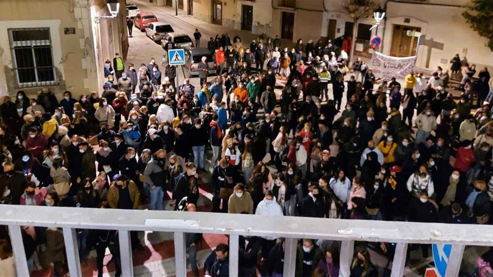 Concentración en Masquefa (Barcelona) para condenar la agresión sexual a la menor en Igualada (Barcelona) / AYUNTAMIENTO DE MASQUEFA - @AJMASQUEFA