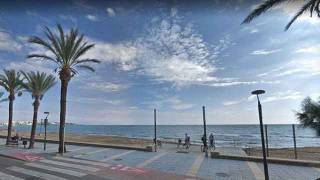 La playa de Ponent de Salou (Tarragona), donde ha fallecido un hombre de 62 años este fin de semana / GOOGLE MAPS