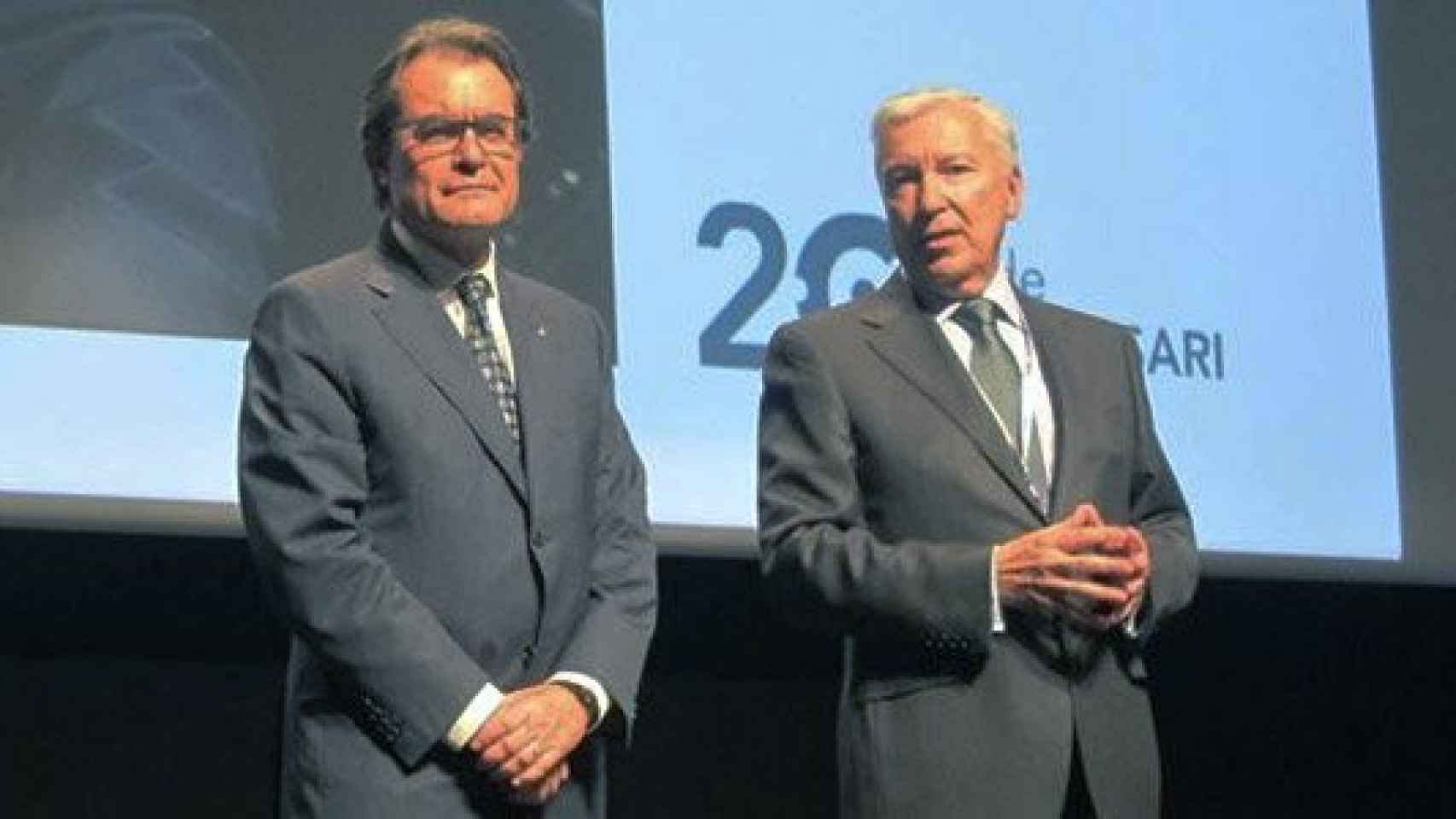 El presidente de la Generalitat, Artur Mas (izquierda), junto al líder de Cecot, Antoni Abad (derecha), en una imagen de archivo
