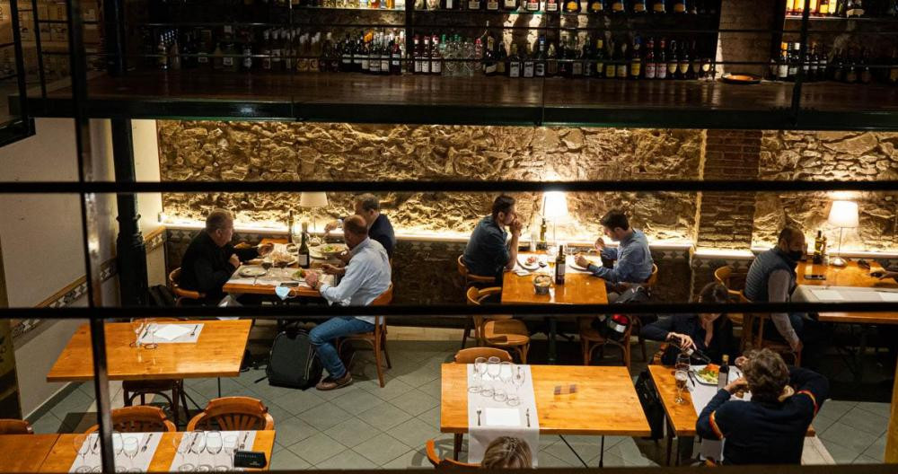 Catalunya reabrirá los restaurantes para cenar a partir del 9 de mayo / PABLO MIRANZO (CG)
