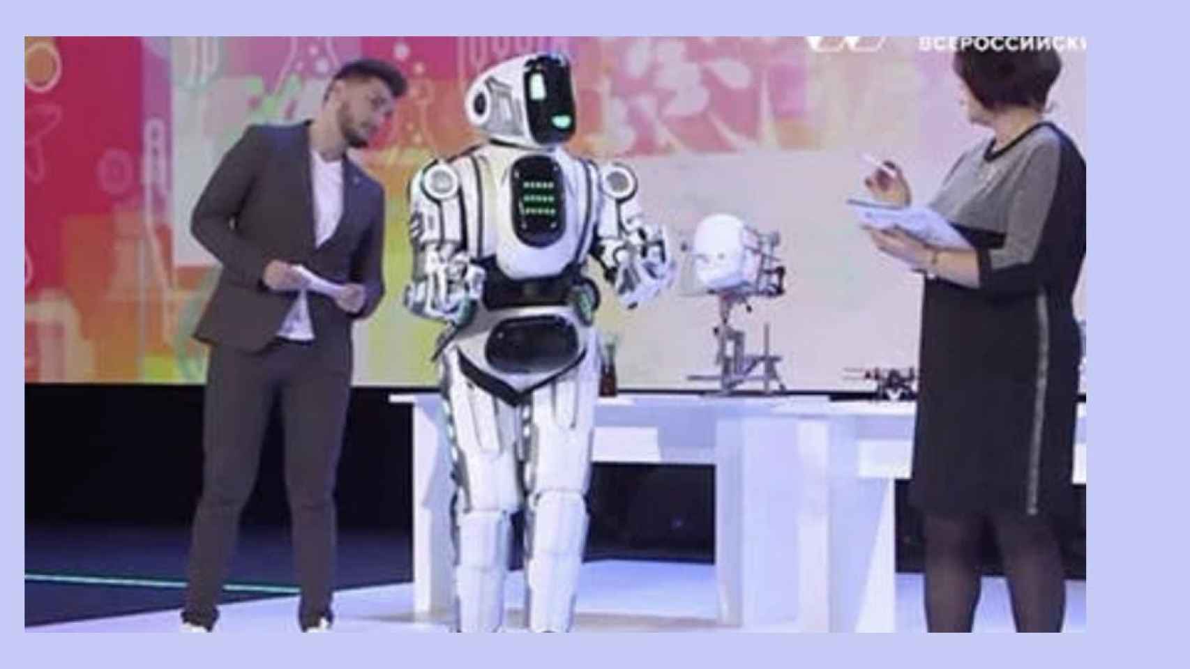 Imagen del robot Boris presentado por la televisión estatal rusa / MBK MEDIA