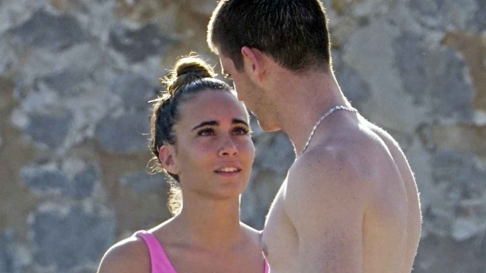 Aitana Ocaña y Miguel Bernardeau pasan su primer verano juntos en Ibiza / GTRES