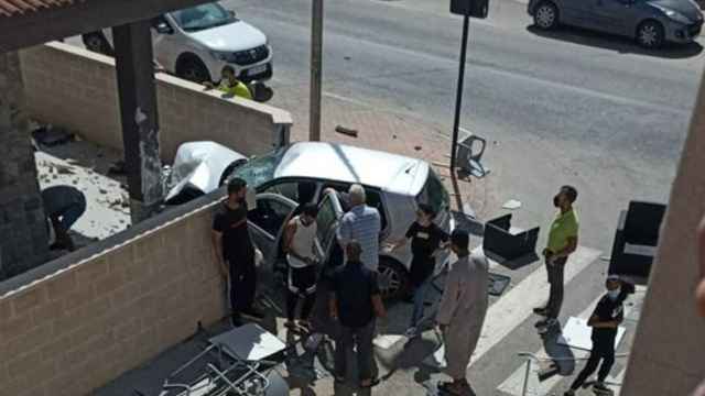 Dos muertos y dos heridos después que un coche arrollase la terraza de un bar /La7TVRM